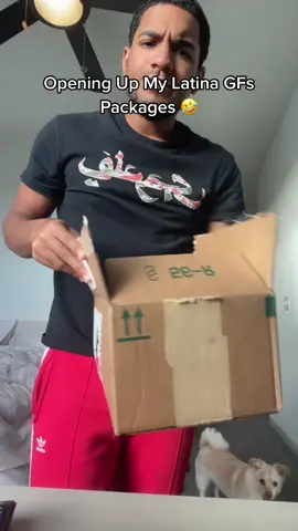 Why is @jessicaxfuen like this @atbwrld 🤣#Hohem #alexandjessicaa #coupletiktok #reaction #fyp #latinotiktok #couple #trending #prank #viral