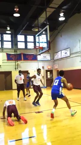 Bro just collapsed 😭😳 @Iamjordany/ig h/t @RealScoutBasketball