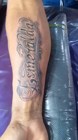 tatuaje nombre esmeralda