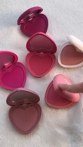 How freaking cute are these new shades?! 😍💗❤️🤍 Remember to set those alarms! 1/27 at 10am PT! #vday2022 #colourpopvday #heartblush #oddlysatisfying