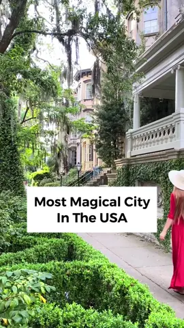 I cannot tell you how obsessed I am with this city. #traveltiktok #elfitup #savannah #georgia #bucketlist #travelbucketlist #vacationmode