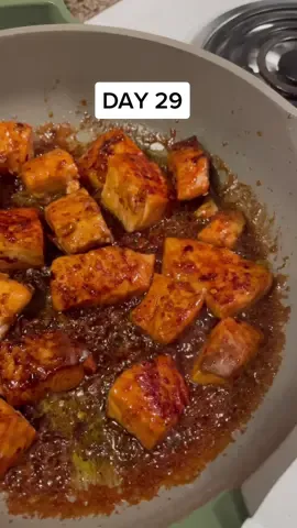 Day 29 of my #FoodAtHomeChallenge 🍽 #salmonrecipe #salmon #DinnerIdeas #ramenhacks #homecooked #foodies #EasyRecipe #fyp