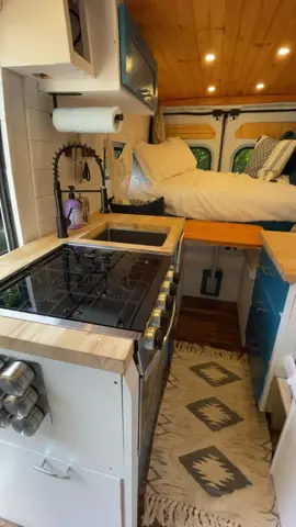 Can’t believe we made this all ourselves #vanconversion #vanbuild #workofart #ITriedItIPrimedIt