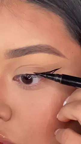 Reply to @_xoxomel i know i need a fill😞ignore my uñas 💅🏽 also by preference i mean thick or thin long or short wing… #Eyeliner #eyelinertutorial