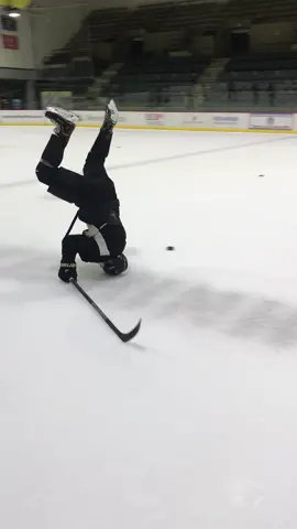 Could you do this?! #28DaysOfEucerin #hockey #hockeytiktoks #hockeytiktoks #hockeyplayer #handstand #headstand