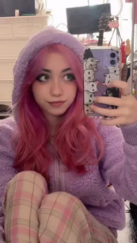 Hopping on twitch to chat for a bit! twitch.tv/sweetspooky