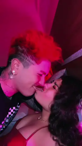 Creo que alguien se quedó sin labio 😏
