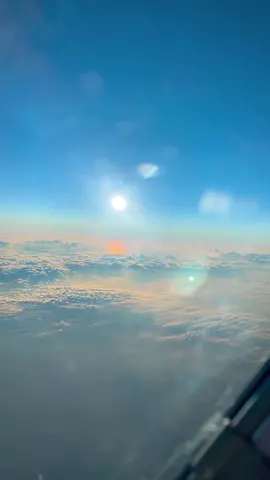 It’s Sunset time. Everyone take your seats #sunset #flying #clouds #aviation #plane #sky #pilot