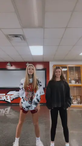 let’s pretend that my spin wasn’t awkward looking @julianacamillee