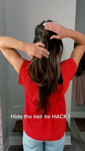 Cute ‘do 💋#hairstyle #hairtutorial #hair #easyhairstyles #quickhairstyle #diyhair #hairideas #hairtutorials #longhairideas #hairstyles