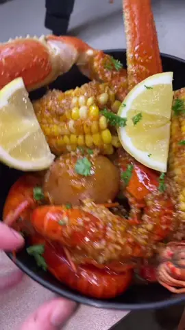 Thank you guys so much for 1 Million followers❤️ thankful for literally all of you for supporting what I love to do, and as promised a seafood boil🥰