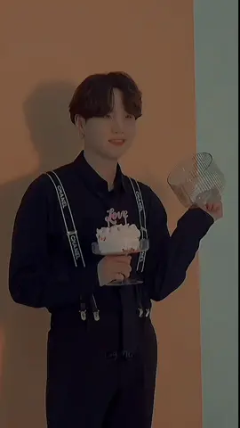 senin gülüşüne İstanbul'i yakarum<33 #minyoongibts #BTSARMY #bts_official #minsuga #keşfetimiaçtiktokpleas🖤🤞 #MİNSUGA