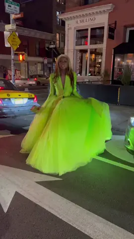 How I walk these New York streetz 💅🏾@Christian Siriano  #fyp #newyork #fashionweek #drama #dragqueen #drag #glamour #nyfw