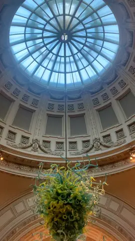 The V&A Rotunda Chandelier #dalechihuly #glassblowing #art #fypシ #dalechihulyglassscupture #glassart #chandelier #fy #chihulyglass #glasssculpture