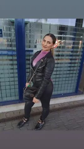 ✌✌✌