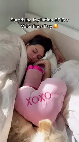 Happy Birthday @karolg 😩 @jessicaxfuen @atbwrld #alexandjessicaa #latina #reaction #ValentinesDay #coupletiktok #karolg #couple #latinostiktok