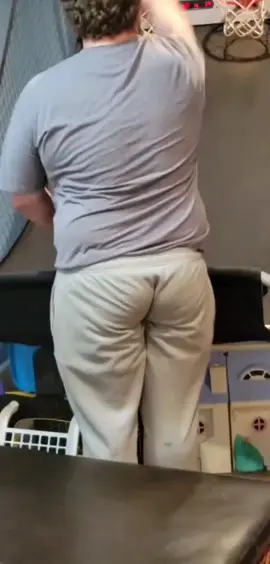 He's going to kill me!! haha share before he makes me take this down!! #brothe#funny#funn#fory#for#up#down#basketb#trend#caughtoncamera @elijahjoelkre