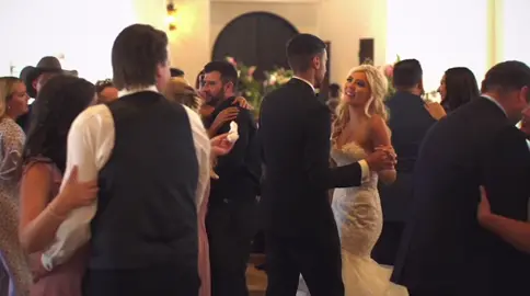 Just one of the many special moments from our wedding 🤍 Blessed to have been able to share a dance with all of our COVID bride & grooms✨💫 #covidbride #6feetapart #internationalcouple #FYP 🇺🇸🇦🇺 @lukecombs