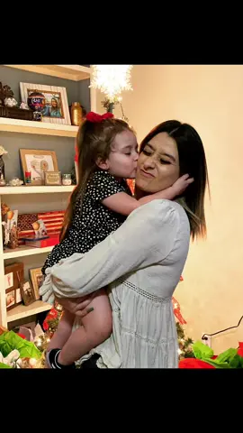 Always on my HOT MOM ISH 😮‍💨 #greenscreen #greenscreenvideo #trending #LaysGoldenDuet #MomsofTikTok #singlemomsoftiktok #momswhotiktok