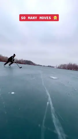 That control of the puck... 😱 what would you rate this goal out of 10 👀 (@heybarber) #fyp #foryou #foryoupage #hockey #hockeyboys #nodaysoff