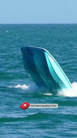 WTF😳 #boatzone #haulover #hauloverinlet