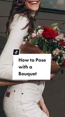 Bouquet photoshoot inspiration #photoshootideas #photoinspo #pinterestinspo #valentinesdayflowers #ValentinesDay #winterwhite #bouquet #poseideas #flowers #howtopose