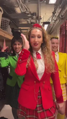 Here comes the cootie squad 💅🏽 @heathersuk #heathers #dangdangdangdang #fyp #shutupheather