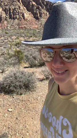 When in Vegas, do everything you can outside the city 😂🙌🏼☀️#SephoraLipLooks #desert
