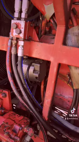 Highlight reel of starting the 3412 #inrustwetrust #janky #florida #citruscounty #LifeIsGood #heavyequipment #mechanic #fukm #caterpillar