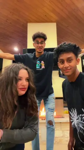 Yay I have 3 whole friends 😭 @ishmoneyyy @ava_love333 #fyp #viral #friends