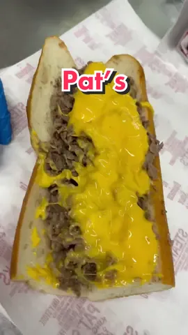Pat’s King of Steaks’s #MaiselChallenge #MakeItGucci #godfatherofmeat #wizwit #pats #phillytiktok #cheese #wiz #philly #cheesesteak #original #king#fyp #foodtiktok #comewithme #foodblogger #foodreview #philadelphia