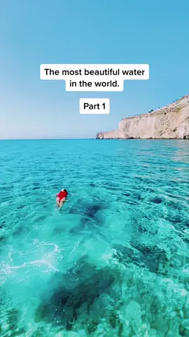 This is your sign to add Milos 2 ur Greece itinerary. #milosgreece🇬🇷 #greekislandlife #luxurytravels #beautifulwater #luxuryvacations #fyp #luxvacay