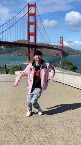 In San Francisco!! 🌉🎉 Ngl It does look like the Golden Gate Bridge 🤷🏻‍♂️ @tosha__ptp