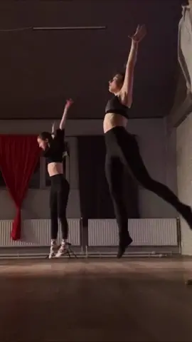 The only thing that is #keepingmealive #dance #Love #contemporary #foryou #energy #feeling #foryourpage #art #dancer #fy #fypシ゚viral