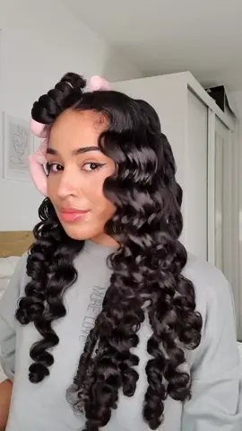 perfect waves with flexi rods ooowiee #fyp #flexirods #bendyrollers #fyp #hairtutorial #hairstyle #curlyhair #curls #curlyhairtutorial #heatlesscurls