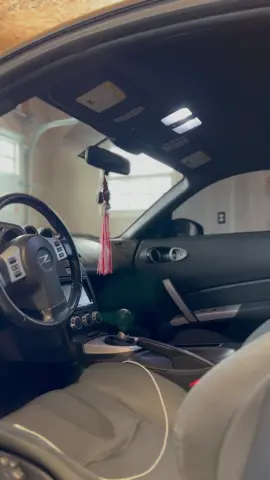 Small interior change #350z #nissan #carsoftiktok #jdmcarsoftiktok