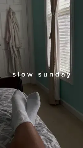relaxing end to the weekend ☕️🧸🗞🕯 #fyp #atomichabits #thatgirl #minivlog #aesthetic #reading #rainyday #sundayreset #morningroutine #dayinthelife