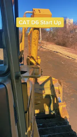 #fyp #foryou #foryoupage #caterpillar #cat #d6 #dozer #startup #goodmorning #iuoe #operatingengineers #soundporn #roar