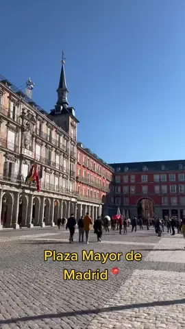 La Plaza Mayor de Madrid📍con más de 400 años de historia… ¿La has visitado? #travel #españa #visitspain #turismo #madrid #plaza #plazamayor #madridcentro #historia #spain #viaje