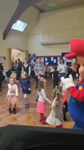 Kid does the Bully Maguire dance #spiderman #meme