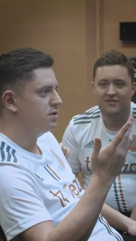 apEX and ZywOo can’t believe what they  are watching ! 🔥 @Team Vitality  #ESL #gaming #csgo #cs #counterstrike #csgohighlights #csgomoments #competitivegaming #zywoo #apex #teamvitality