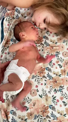 Miya rolled over for the 3rd time today. 2 weeks old 🥺 still under 5lbs. #fyp #foryou  #miyaamor #strongbaby @alixcasey @officialstephenlomas