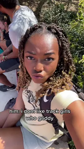 haha i cannot dance #fyp #griddy #viral #trackandfield