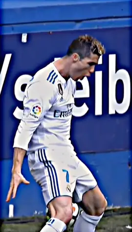 Press Share, Then 'Live Photo', To Save This Celebration As Your Wallpaper 🤩 #fypシ #football #airolfutball #livephotowallpaper #cristiano #ronaldo #cristianoronaldo