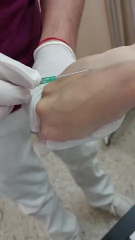 Canalización Vía Periférica #hospital #urgencia #enfermeriatiktok #AprendeEnTikTok