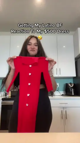 I just had to🤣🤣 #alexandjessicaa #relationships #comedy #latino #latinotiktok #latinx #reaction #couple #postergirldress #couple #trending #fyp