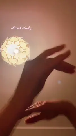 Playing with hands #handstudy #dancelife #lifeofanartist #danceimprov #keepdancing #raqsshari #middleeasterndance