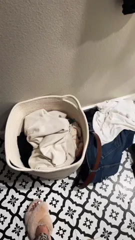 I mean at this point I am at a loss #laundrybasket #menproblems #guythingsarecimplicated #imsooverit #dirtyclothesbasket #dirtyclothesinthehamper #fyp