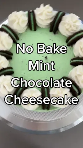 No bake mint chocolate cheesecake! #mint #mintchocolate #oreo #oreos #nobake #nobakecheesecake #mintoreo #mintoreos @theoreoofficial