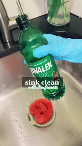 this was divine #CloroxMistChallenge #CleanTok #cleaningtiktok #cleaningasmr #sinkcleanasmr #sudsyasmr #bleachclean #sudsy #scrubbingasmr #sinkclean
